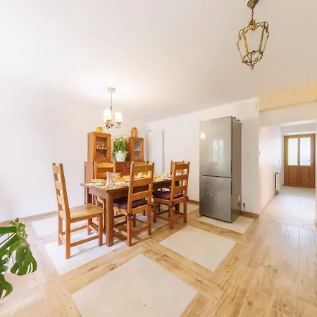 L'arverne Du Rocher - Maison Vue Montagne *