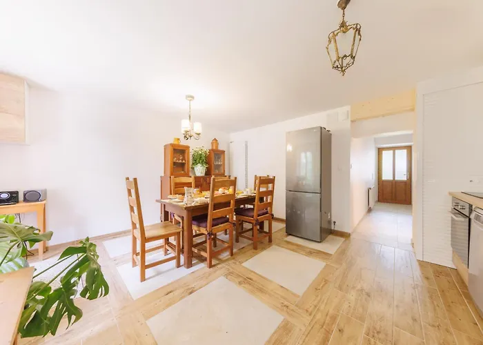 L'arverne Du Rocher - Maison Vue Montagne *